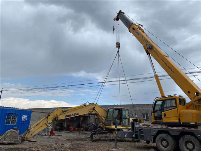 太平区25吨吊车的工作半径是多少？