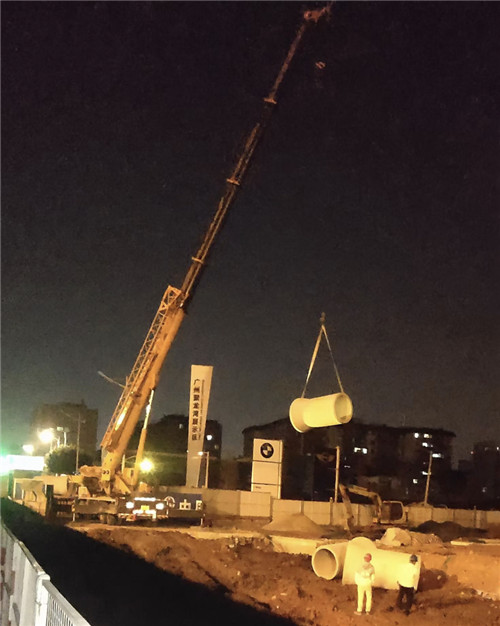 太平区“弯臂矫正”—— 吊车的 “形变补偿” 技术