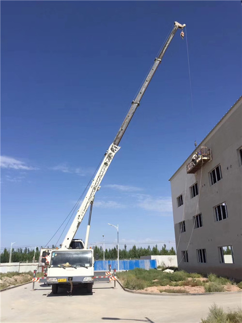 太平区“轻装强干”—— 吊车的 “轻量化臂架” 技术